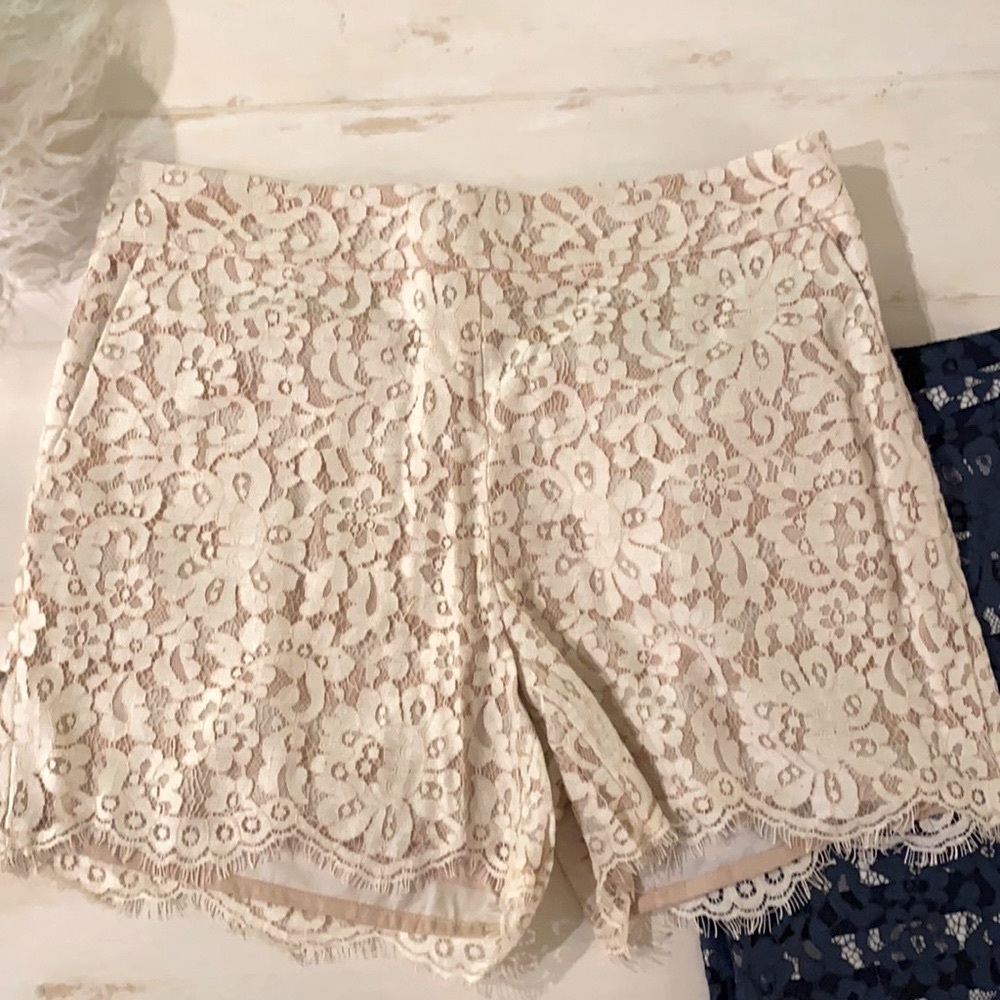 2 Anthropologie Cartonnier Lace Shorts -2 PAIR! - Picture 2 of 9